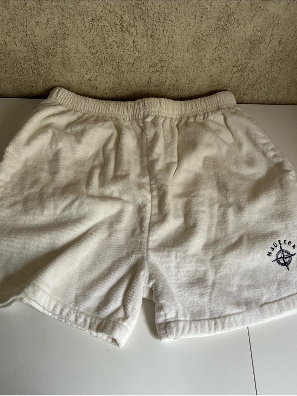 Vintage Nautica Terry Cotton White Shorts Embroidered Blue Compass Logo Men’s L
